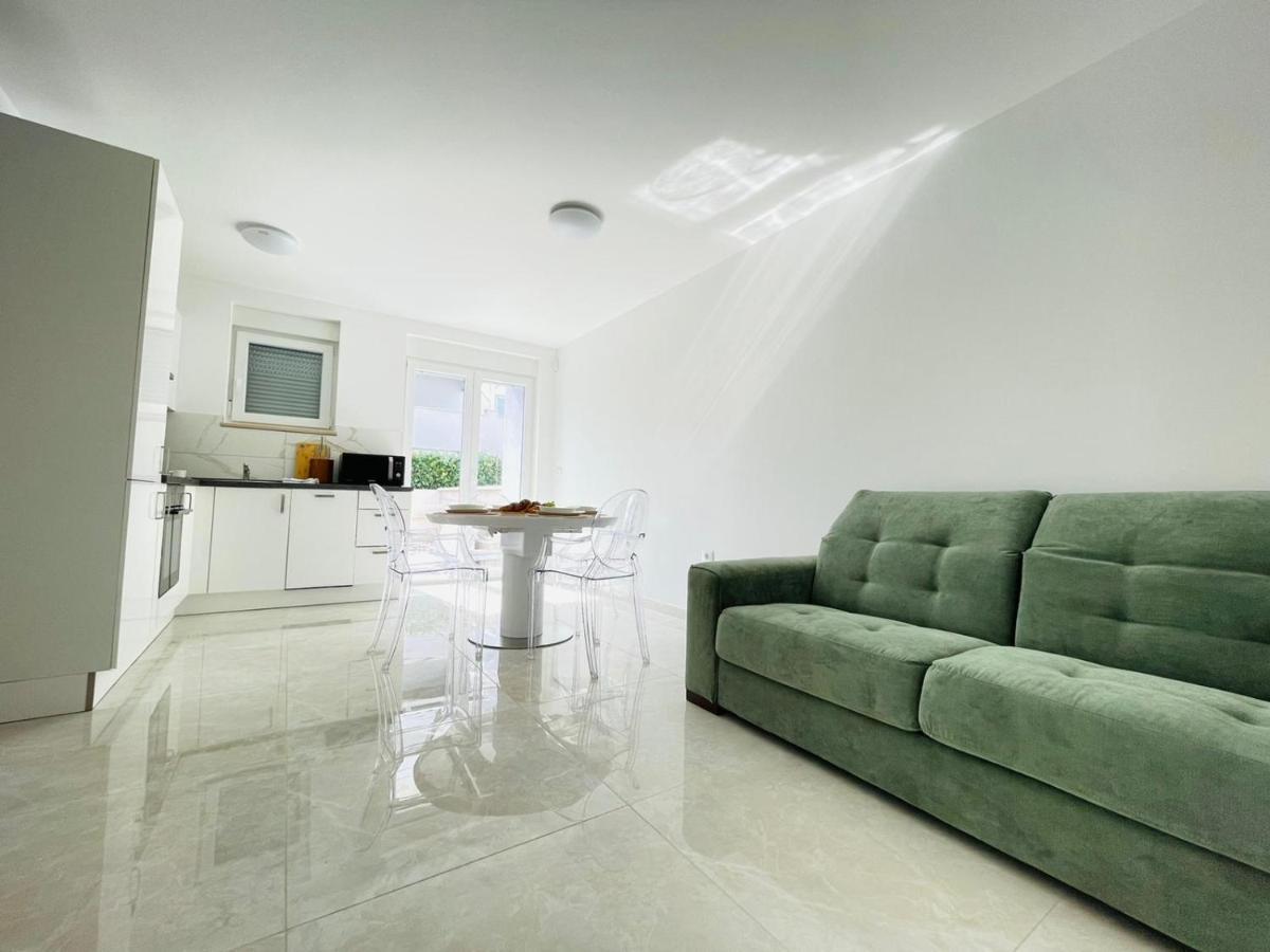Seascape Residence Pjescana Uvala Exterior photo