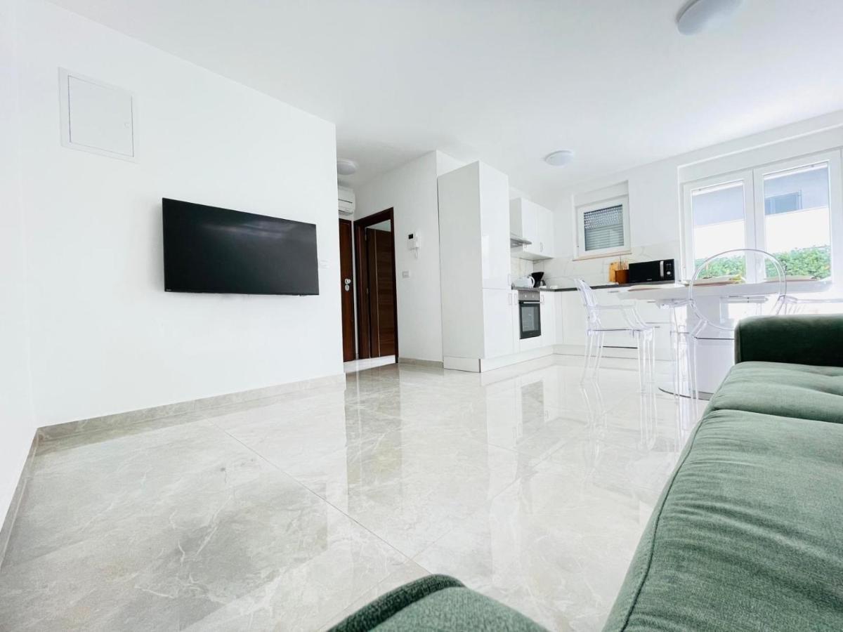 Seascape Residence Pjescana Uvala Exterior photo